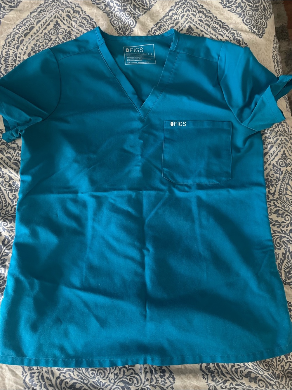 FIGS Teal turquoise Caterina Scrub Top with Chest Pocket